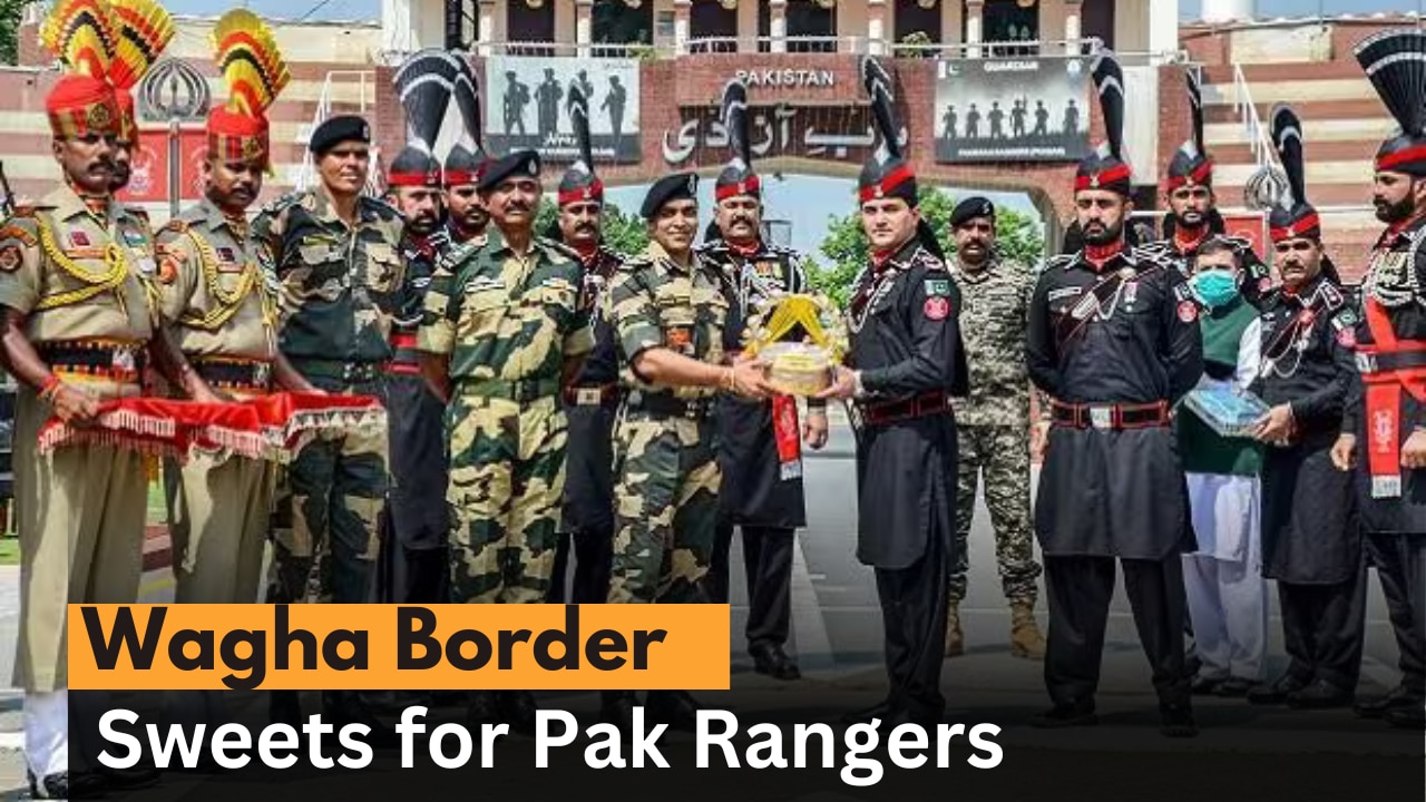 Attari-Wagha Border : Pakistani Rangers exchange sweets with Border Security Force on the occasion of EID - Watch Video